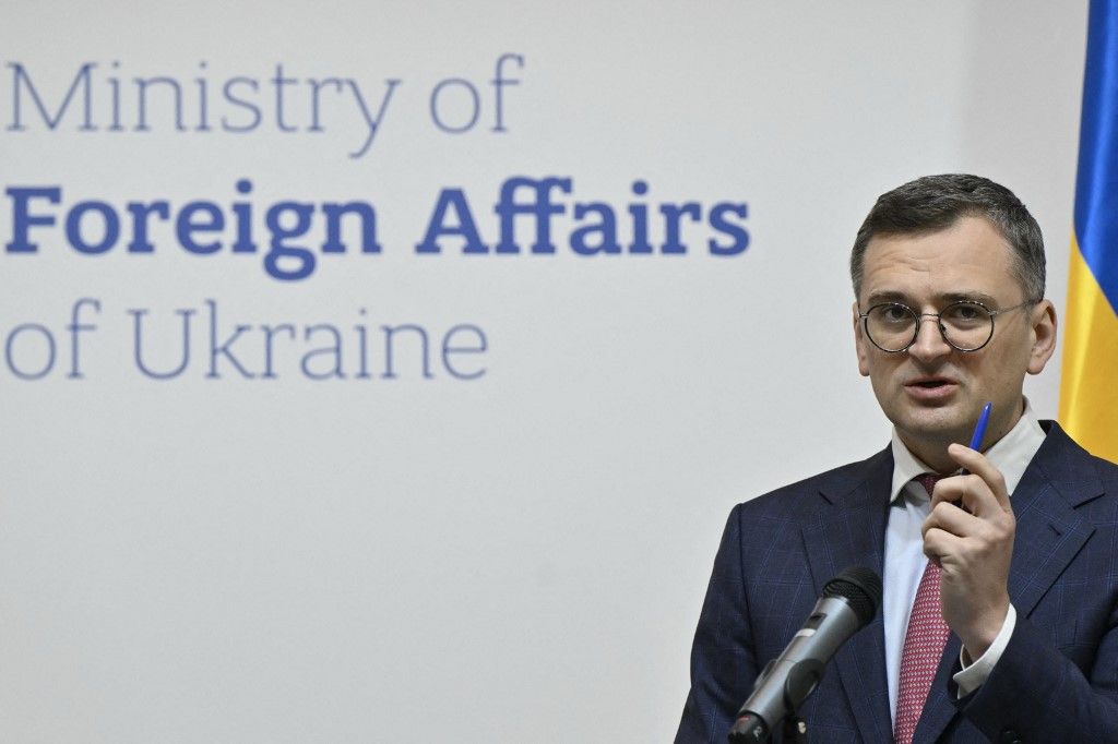 Dmitro Kuleba ukrán külügyminiszter sajtótájékoztatón vesz részt. (Fotó: AFP/Genya SAVILOV)