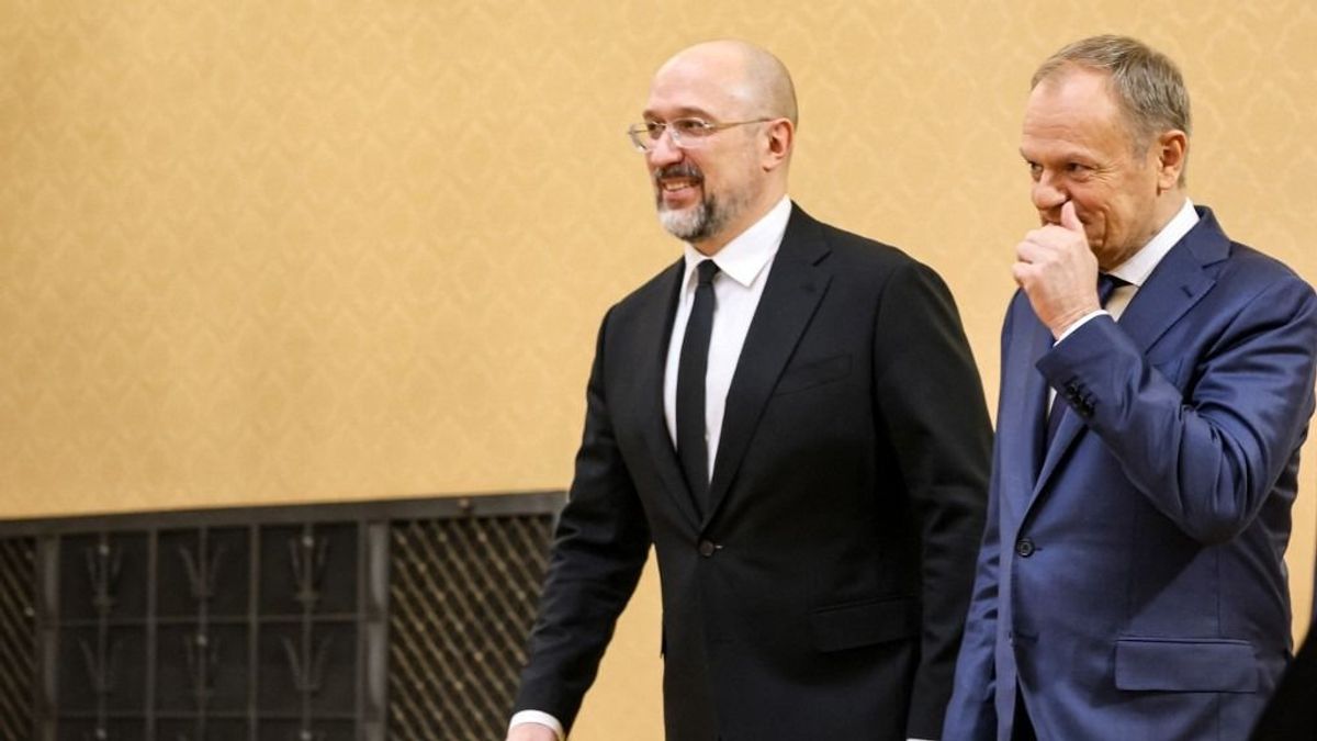 Tusk az ukránokat választja a lengyel gazdák helyett + videó