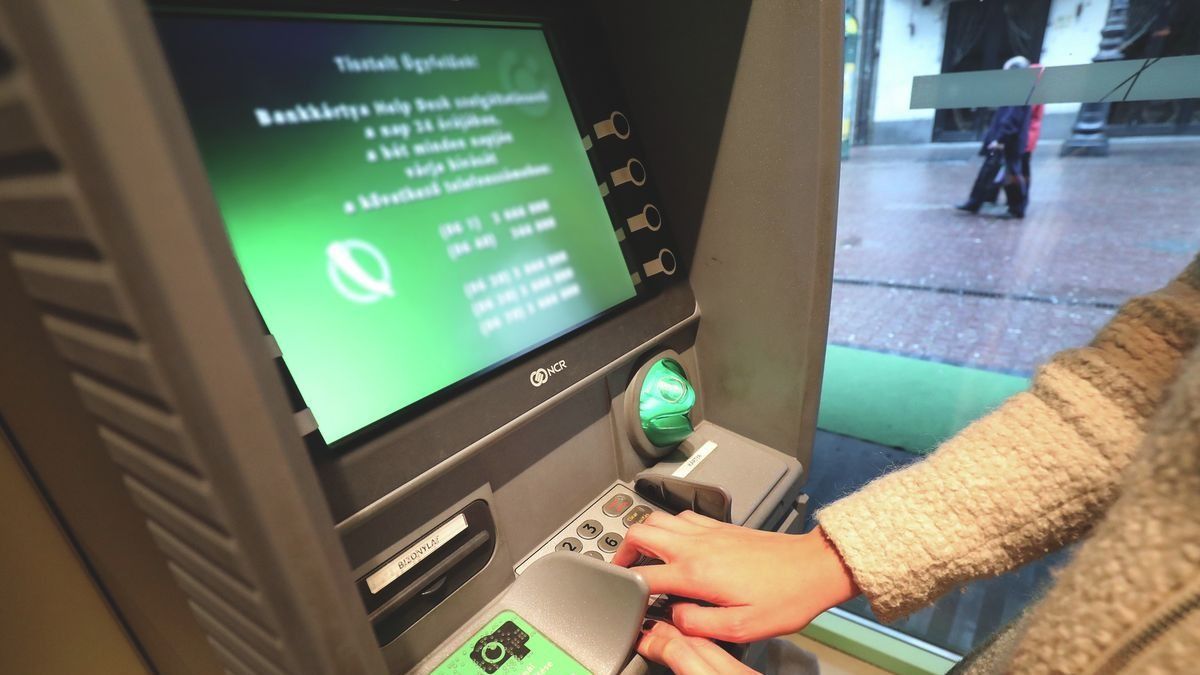 Havonta 150 ezer forintot a postákon is lehetséges lesz felvenni