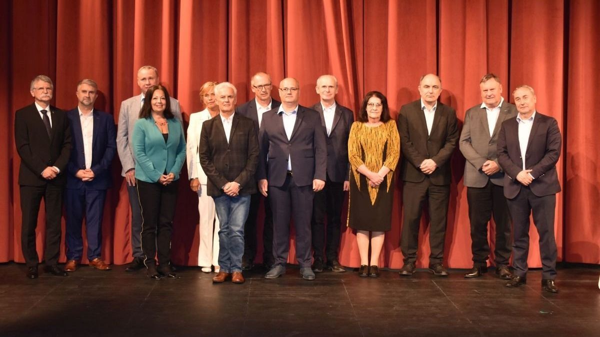 Bemutatták a Fidesz–KDNP pápai jelöltjeit