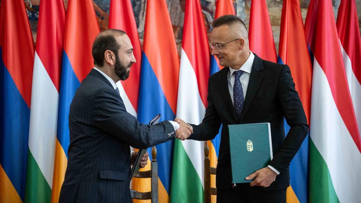 A magyar diplomáciát különlegessé teszi a konnektivitásra épülő multivektorális külpolitika