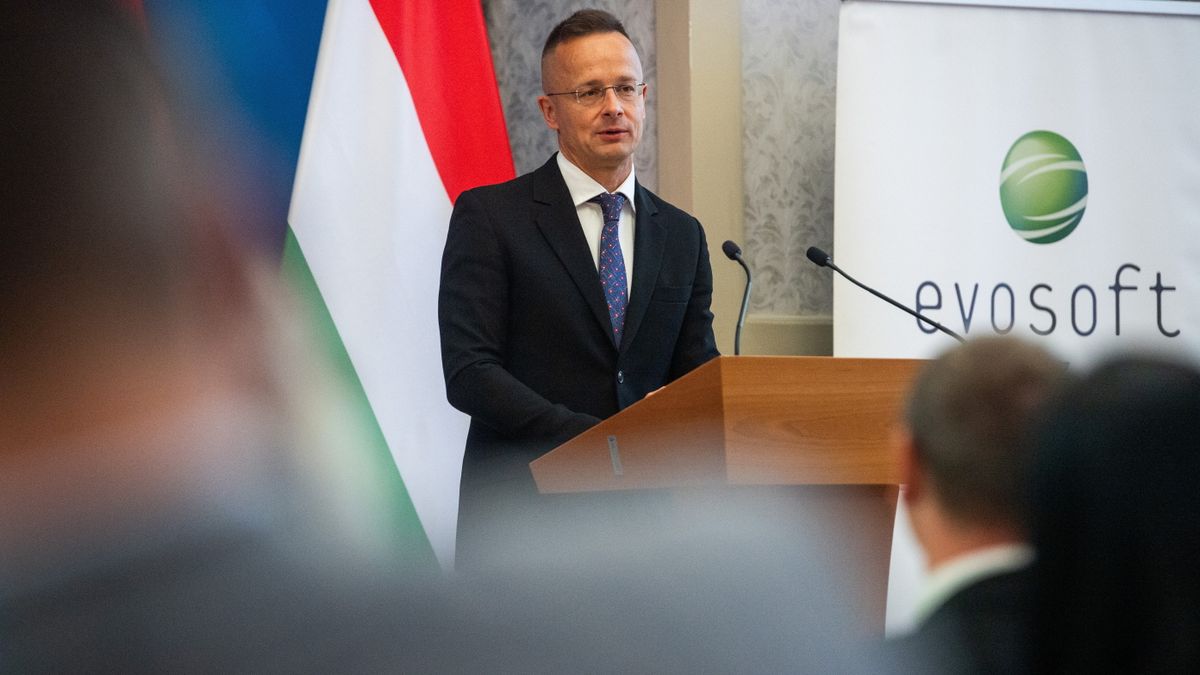 Szijjártó Péter: A Jaguar kulcsszerepet szán a budapesti fejlesztőközpontjának