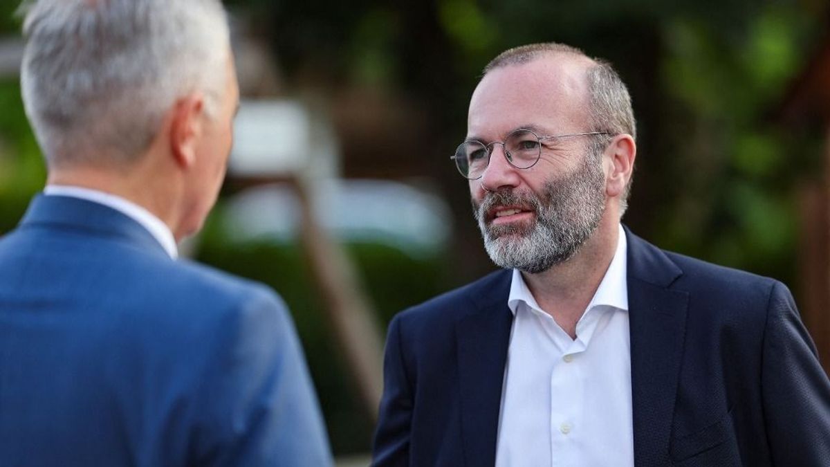 Nem akarják az európai emberek, hogy fiaikat elhurcolják katonának, de Manfred Weber igen + videó