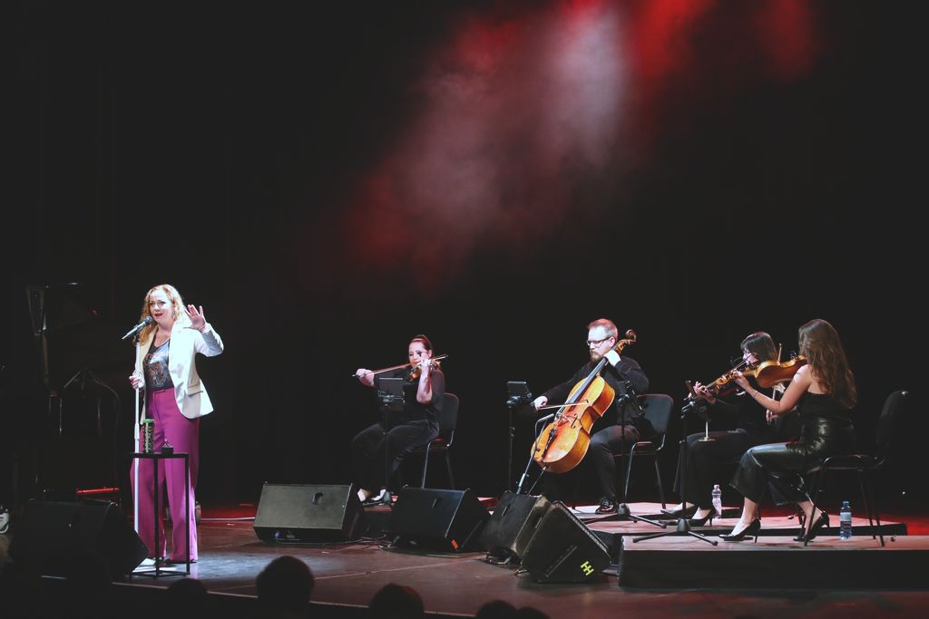 Anneke Van Giersbergen koncert