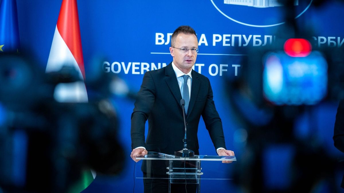 Hungary FM: European Leaders Use Crazy Ideas to Distract from Their Own Failures