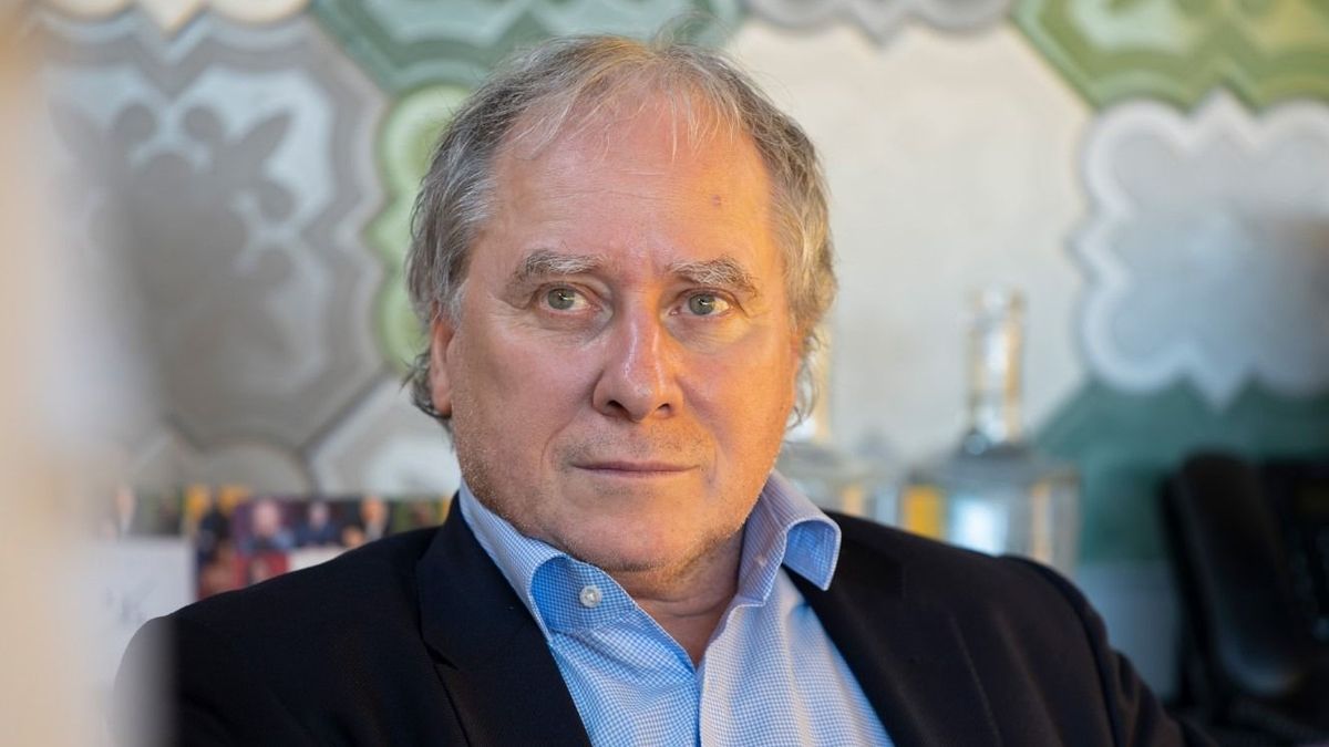 Keller András: Ha van mit mondanunk, a gondolatunk és a szívünk hanggá alakítja azt