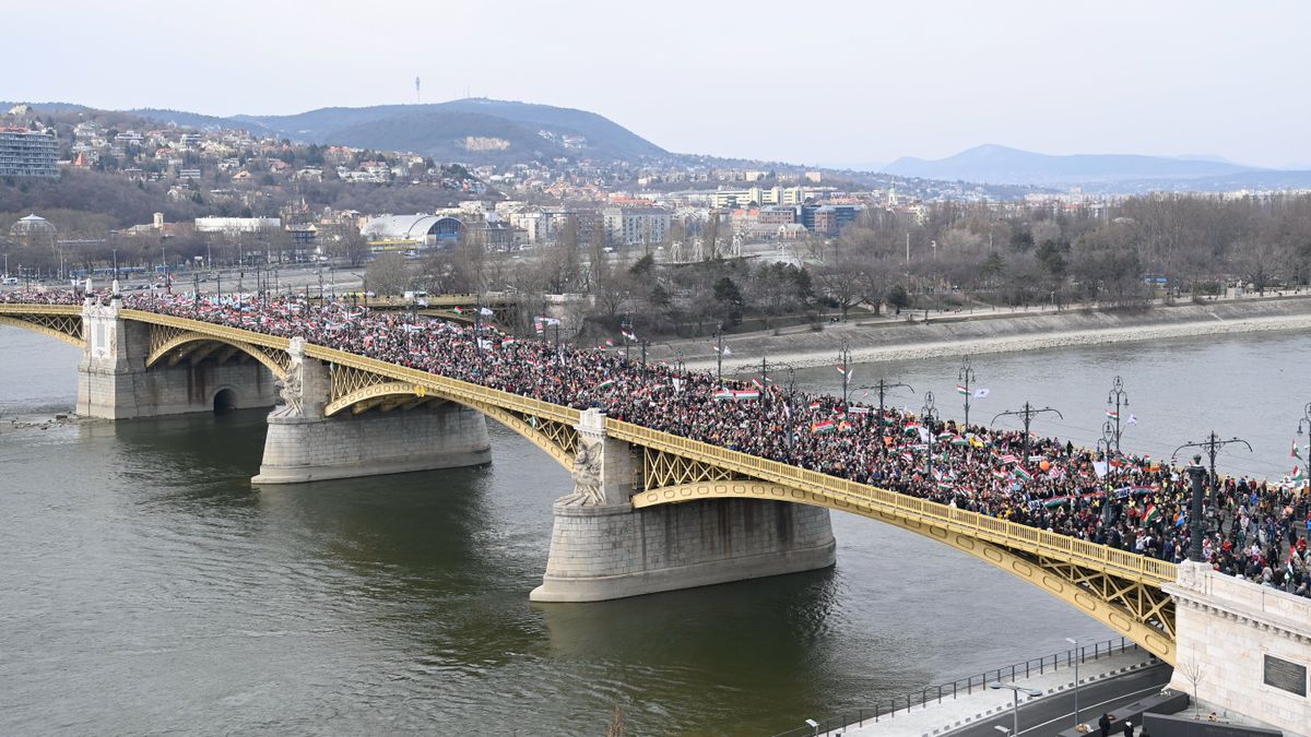PM Orban About Peace March: Together We Can Go Through The Thickest Wall