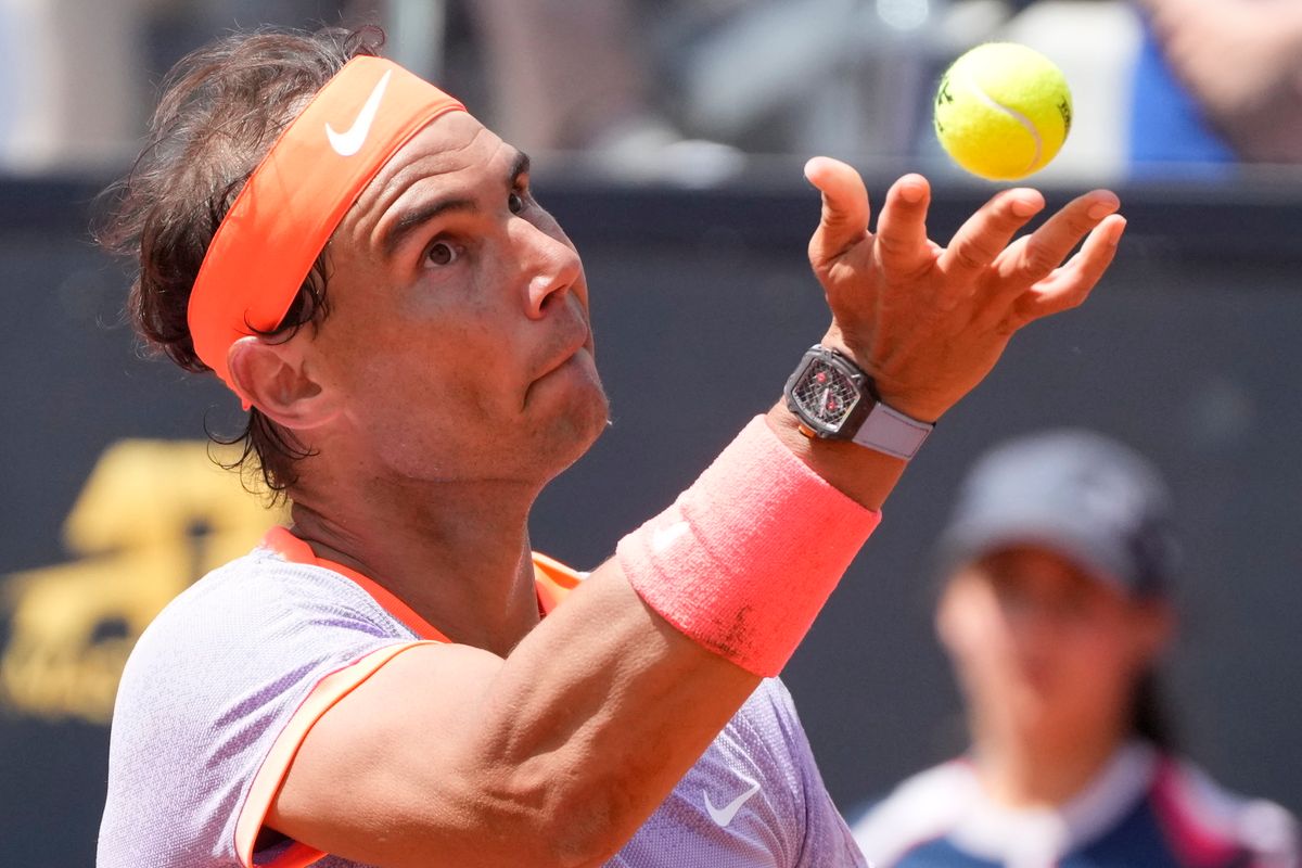 Róma, 2024. május 11.
A spanyol Rafael Nadal a lengyel Hubert Hurkacz ellen játszik a római tenisztorna férfi egyesének második fordulójában 2024. május 11-én.
Roland Garros