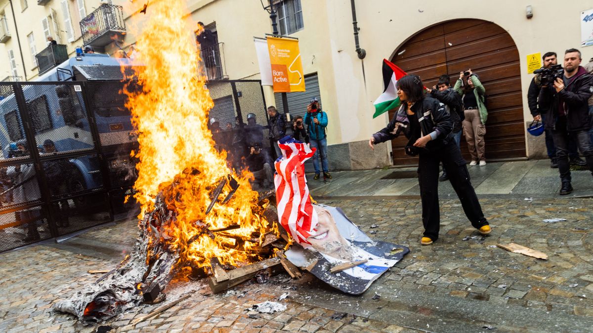 Amerika kudarca: Kína és Oroszország népszerűsége egyre növekszik