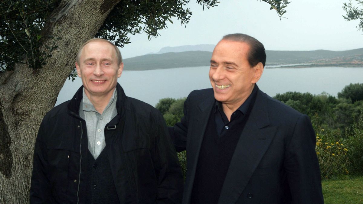 Putyin kivágta egy szarvas szívét, és Berlusconinak adta + videó