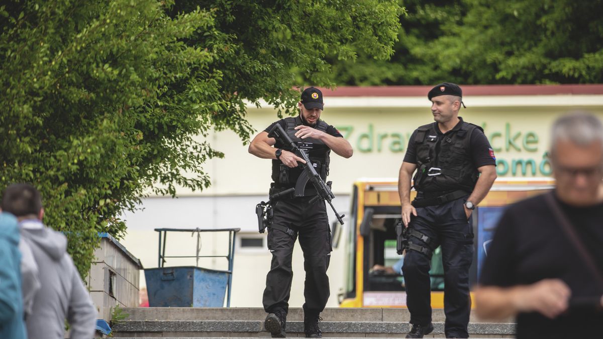Lépett a rendőrség a Robert Ficót ért merénylet után