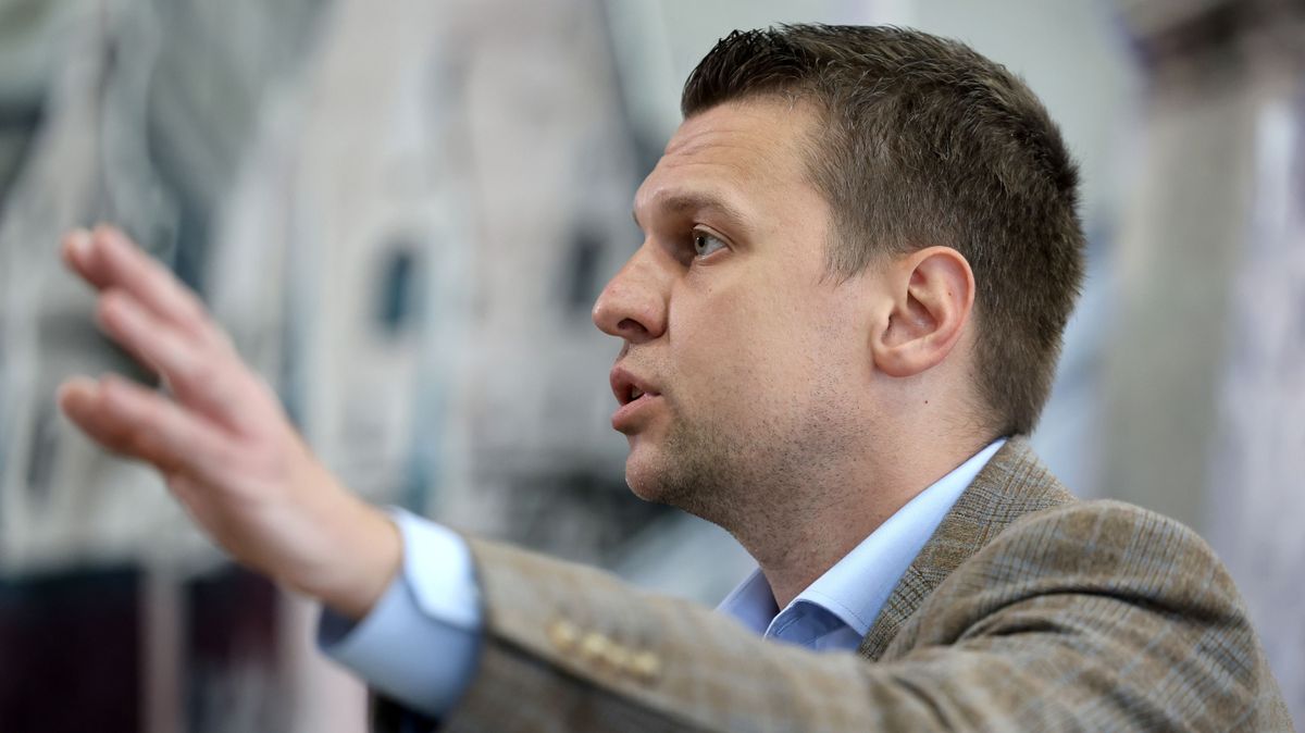 Communications Chief: They Want to Coerce Hungary Into War