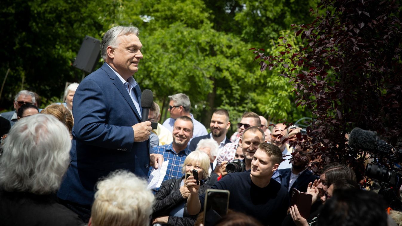Kecskemét, 2024. május 16.
A Miniszterelnöki Sajtóiroda által közreadott képen Orbán Viktor miniszterelnök, a Fidesz elnöke beszédet mond országjáró kampánykörútjának kecskeméti állomásán 2024. május 16-án.
MTI/Miniszterelnöki Sajtóiroda/Fischer Zoltán