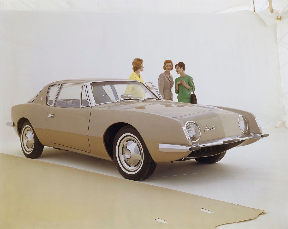 Studebaker Avanti