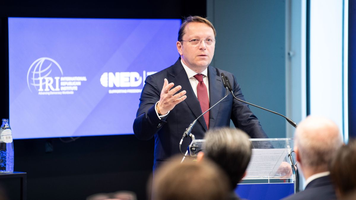 Várhelyi Olivér: Közép-Európa csatlakozásával erősebb lett az Európai Unió