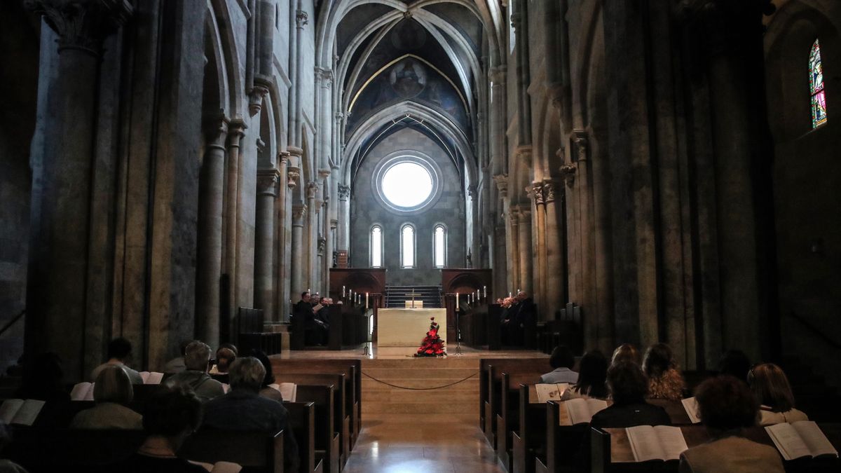 Nyolcszáz éves a pannonhalmi bazilika + galéria