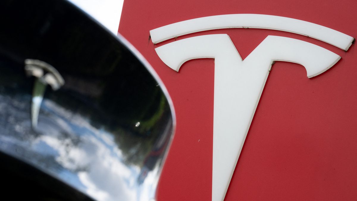 Megostromolták a Tesla berlini gyárát + videó