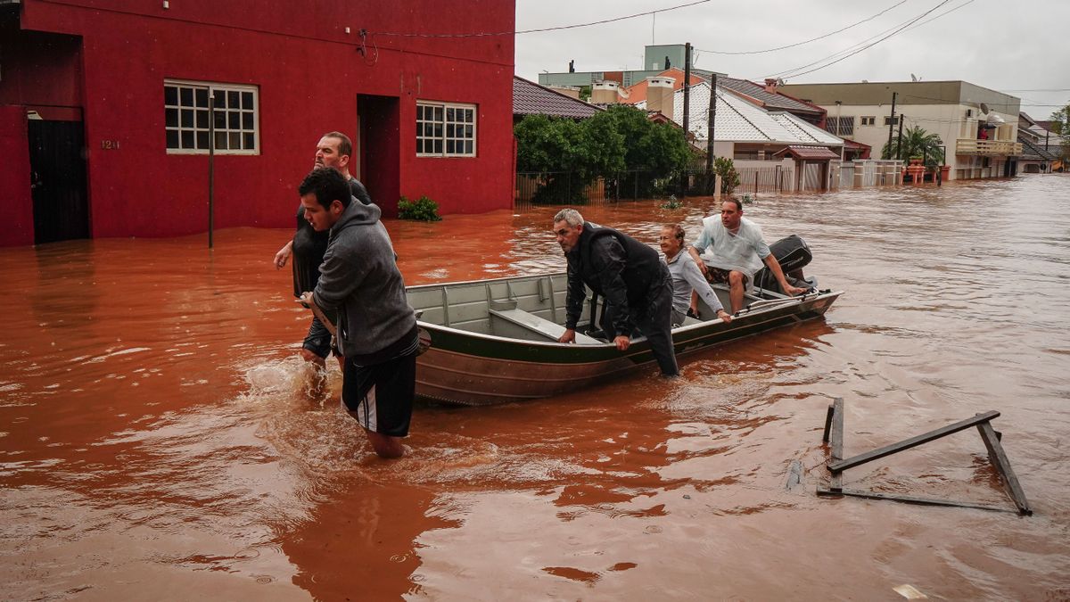 Tovább nőtt a brazil árvizek áldozatainak száma + videó