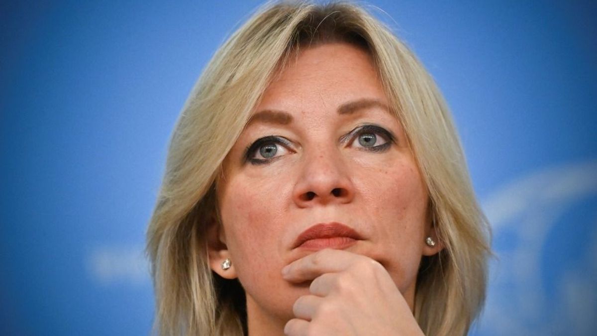Zaharova óva intette Donald Tuskot az ukrajnai NATO-jelenlét kapcsán