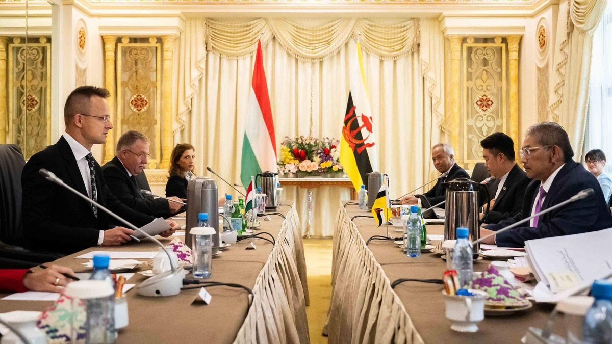 Szijjártó Péter: A magyar EU-elnökség fontos célja az együttműködés fejlesztése Délkelet-Ázsiával + videó