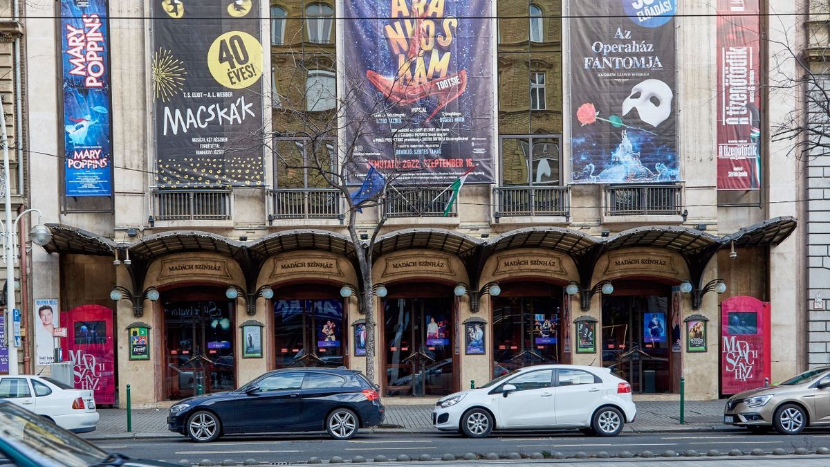 A budapesti Madách Színház világhírű musicalek otthona