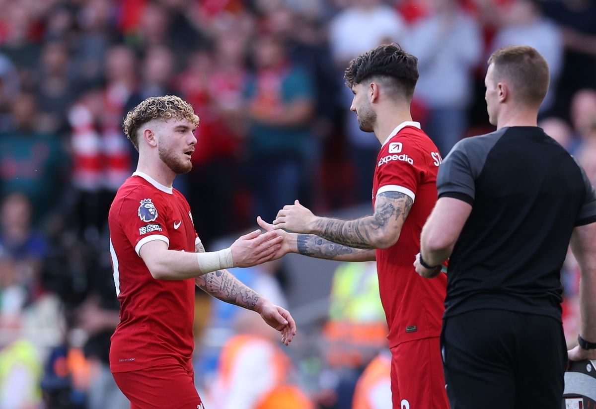 Az utóbbi időben Harvey Elliott (balra) kapott több játéklehetőséget, míg Szoboszlai Dominik a kispadra szorult Liverpoolban