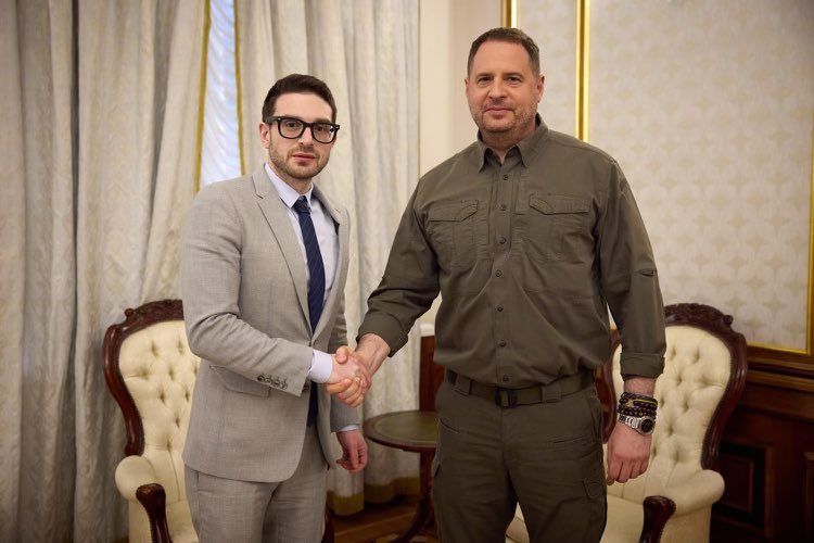 Alex Soros és Andrij Jermak az ukrán elnöki hivatal vezetője