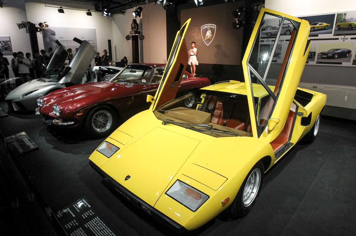 Lamborghini Countach LP400