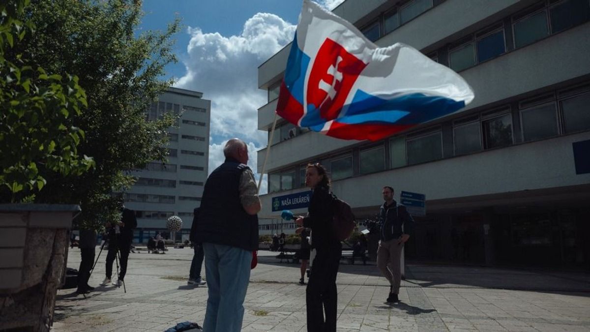Továbbra is súlyos állapotban a meglőtt szlovák miniszterelnök + videó