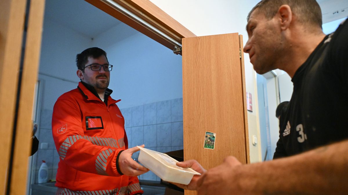 Nagyszabású élelmezési és egészségügyi program indult hajléktalanoknak