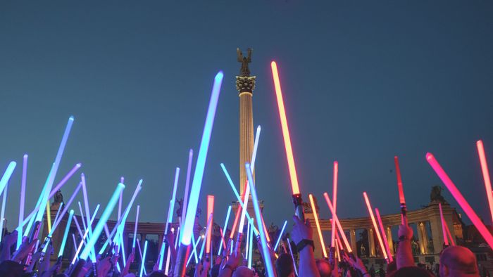 Budapest Hősök tere. Star wars lézerkard rajongók találkozója.