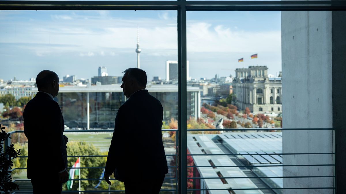 Orbán Viktor a német kancellárral tárgyal