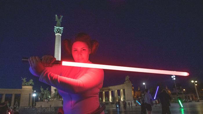 Budapest Hősök tere. Star wars lézerkard rajongók találkozója.