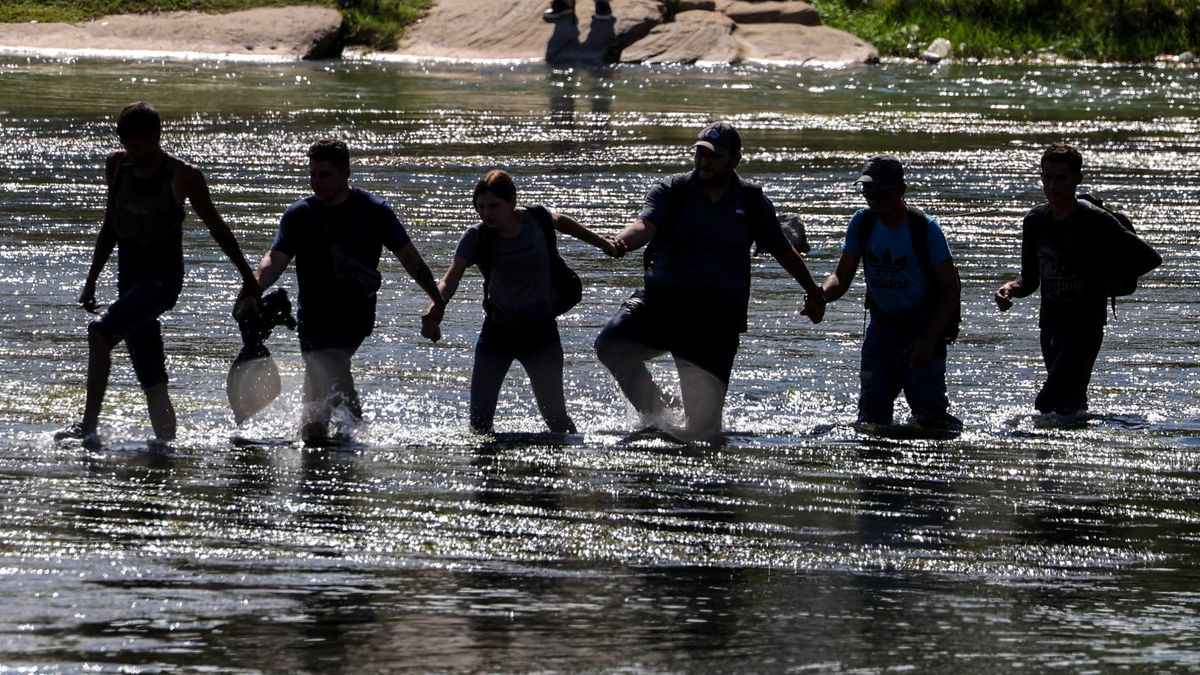 Terrorfenyegetettséget hordoz magában Biden migrációs politikája