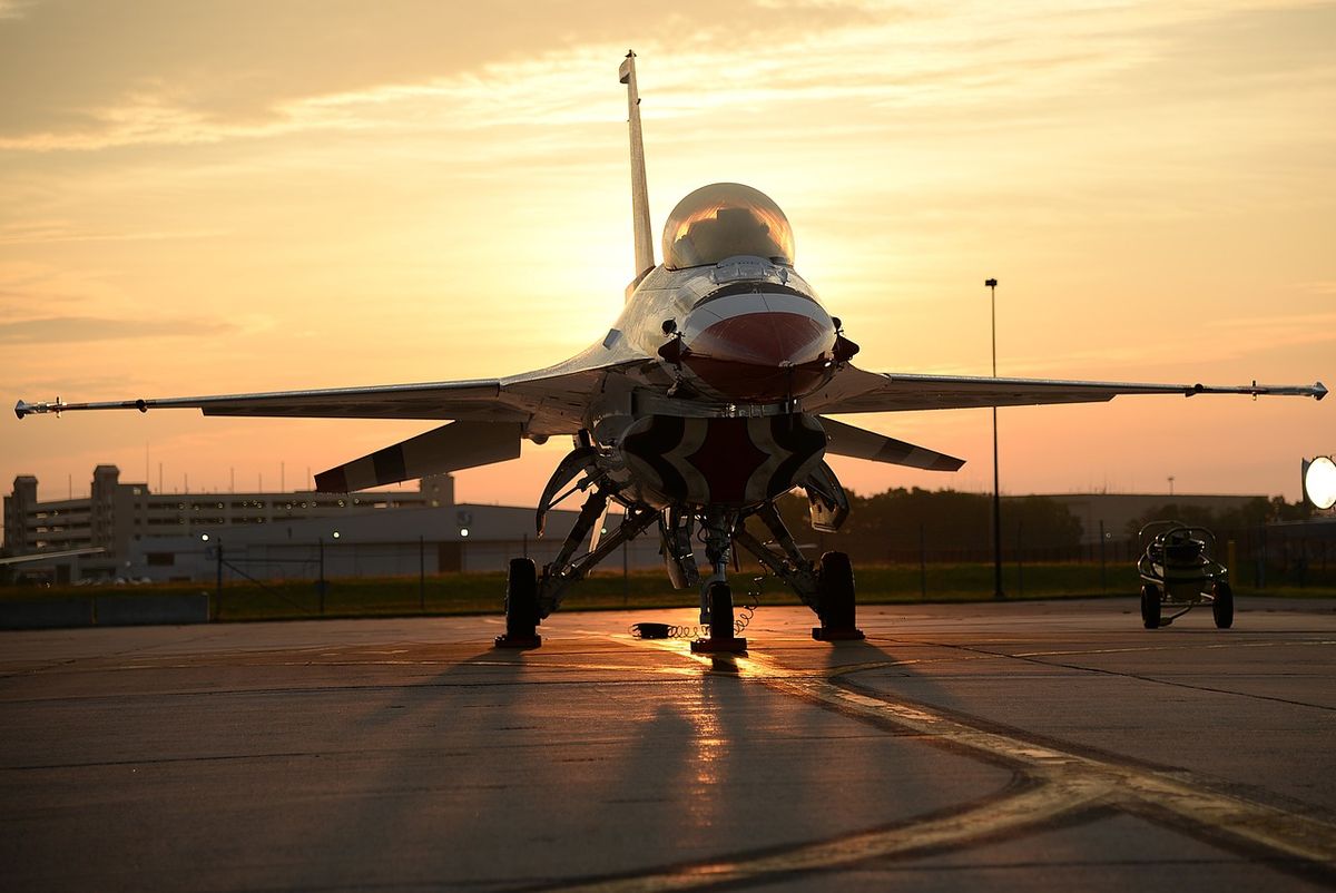 NATO- országokban állomásozhatnak az ukránok F-16-os vadászrepülői? (Fotó: Pixabay, Military_Material)