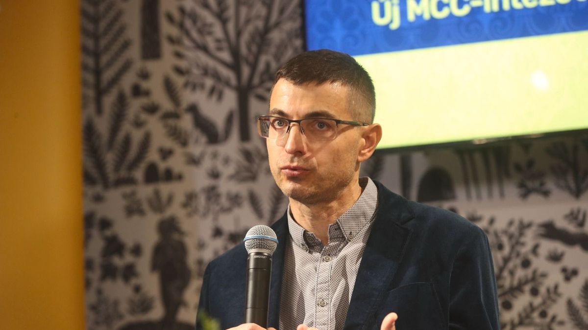Mi fenyegeti a magyar nyelv jövőjét?
