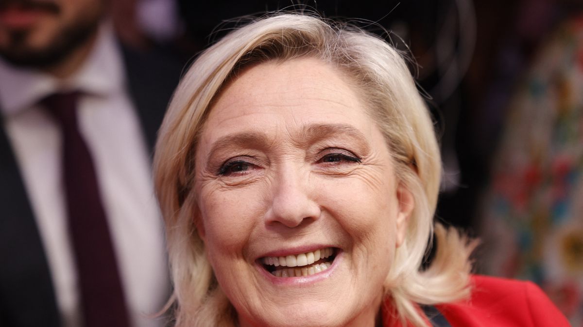 Dübörög a francia kampány: Marine Le Pen csúnyán odaszólt Emmanuel Macronnak
