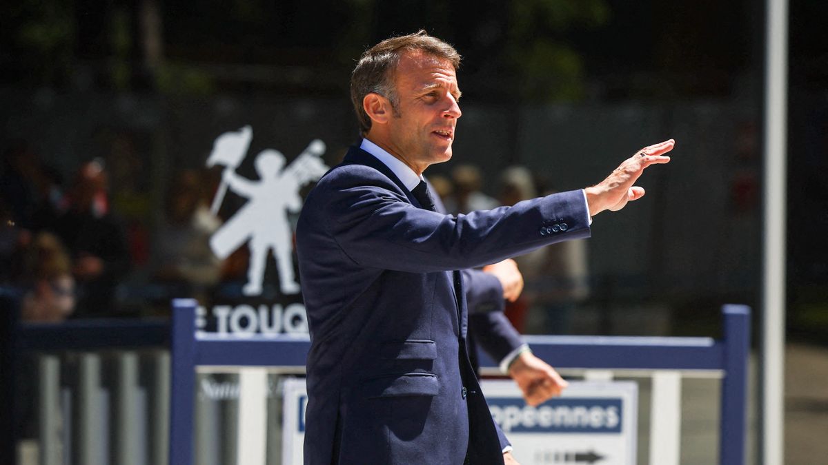 A bukás után Emmanuel Macron feloszlatta a francia parlamentet