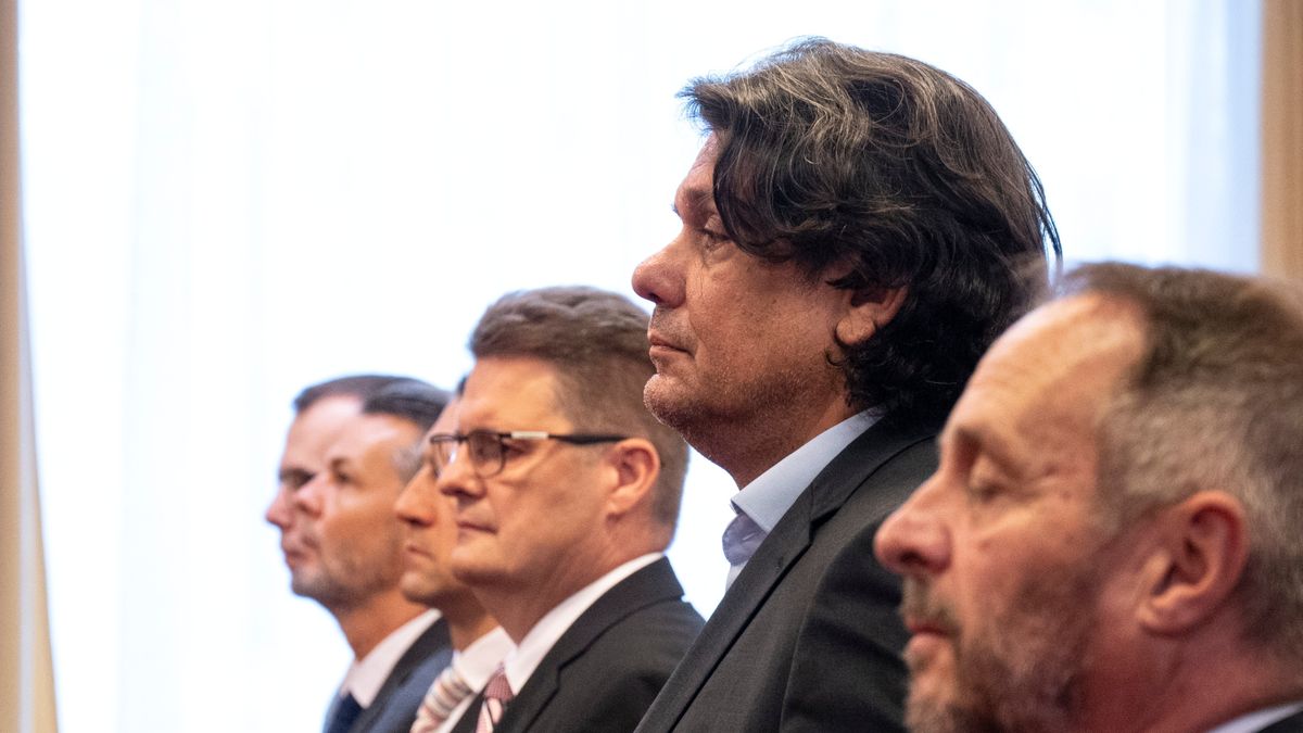 Deutsch Tamás: Háborúpárti együttműködés jött létre a baloldalivá vált Európai Néppárt, a szocialisták és a liberálisok között