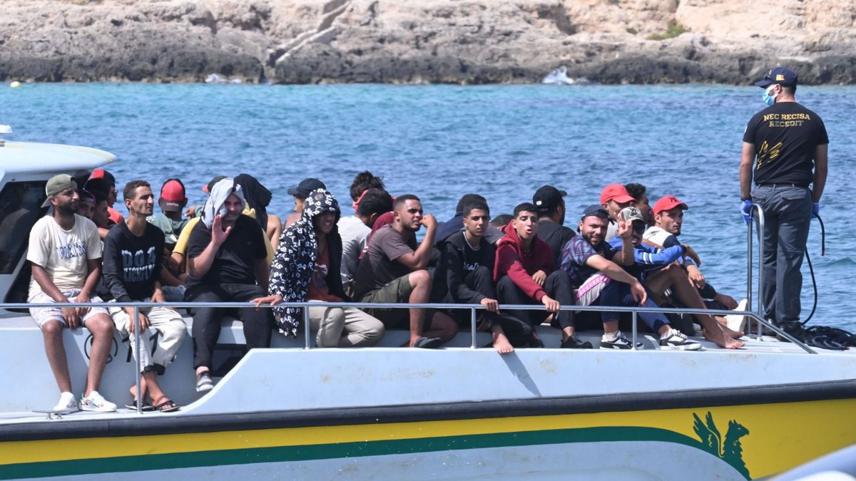 Migránsok vesztek oda a Földközi-tengerben – kettős katasztrófa Olaszország partjainál