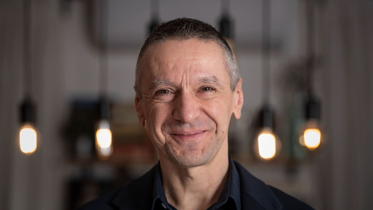 Sárik Péter: Az ember megszokja, hogy zavar