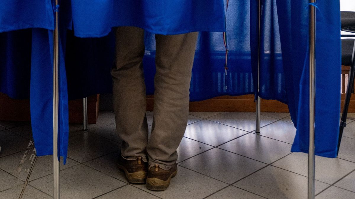 Megérkeztek az első előzetes választási eredmények Brüsszelből
