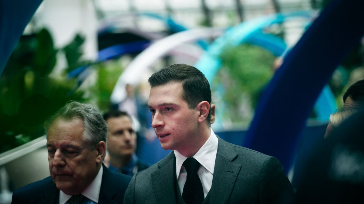 Az orosz–ukrán háborút is befolyásolhatja a francia választás