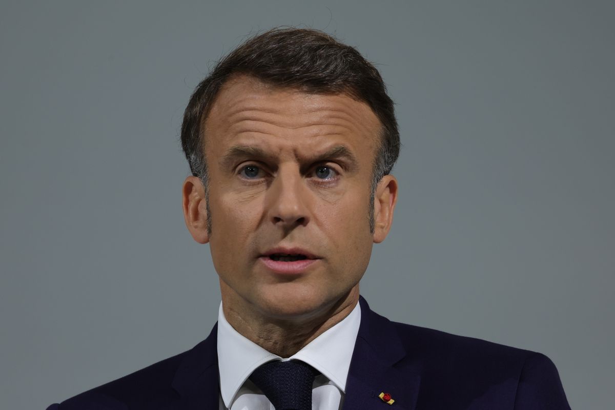 Emmanuel Macron francia elnök sajtóértekezletet tart Párizsban 2024. június 12-én. (Fotó: MTI/EPA/Teresa Suárez)