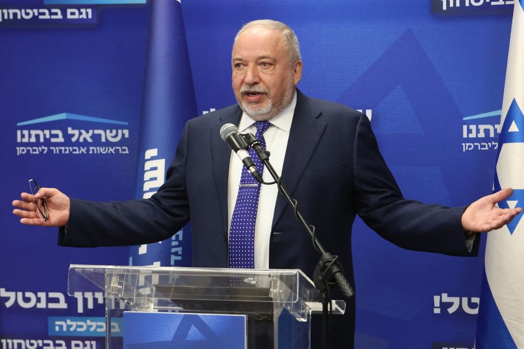 Avigdor Liberman volt izraeli pénzügyminiszter 2023. március 20-án a jeruzsálemi parlamentben. (Fotó: GIL COHEN-MAGEN / AFP)