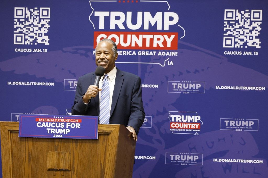 Dr. Ben Carson Campaigns For Donald Trump In Iowa