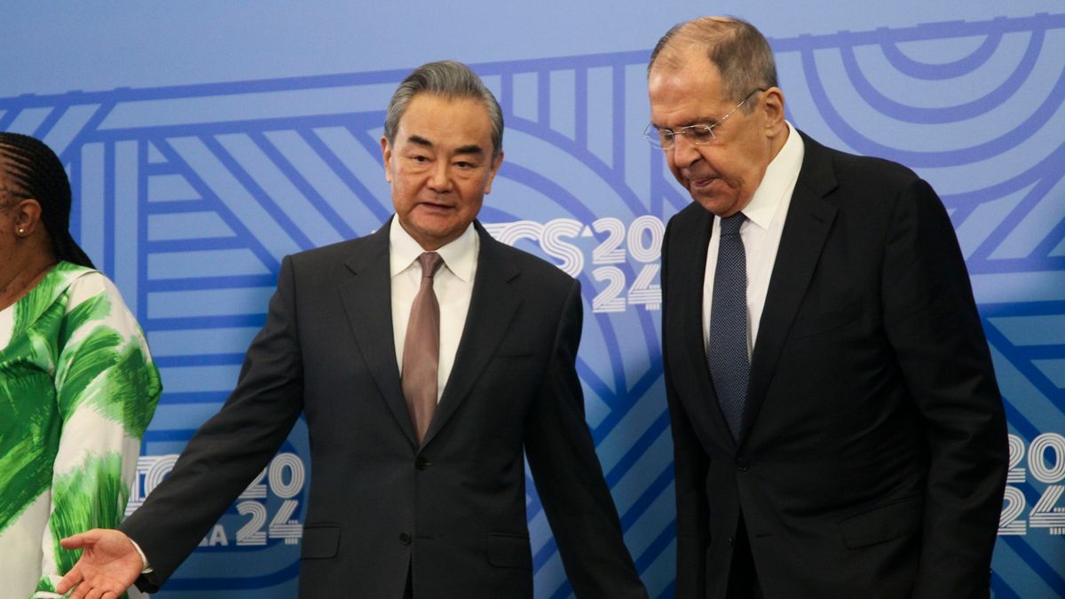 Lavrov szerint a Nyugat blokkosítaná a világot