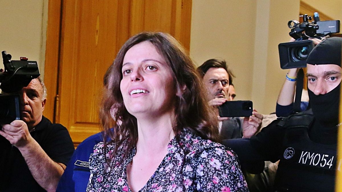 Olaszországban elkövetett bűncselekményeivel büszkélkedik Ilaria Salis