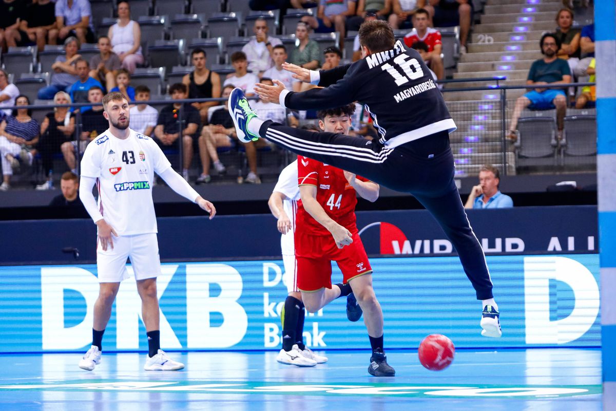 Handball Länderspiel Ungarn gegen Japan, 20.07.2024 Handball Länderspiel Ungarn gegen Japan 20.07.2024 in Suttgrard. - *