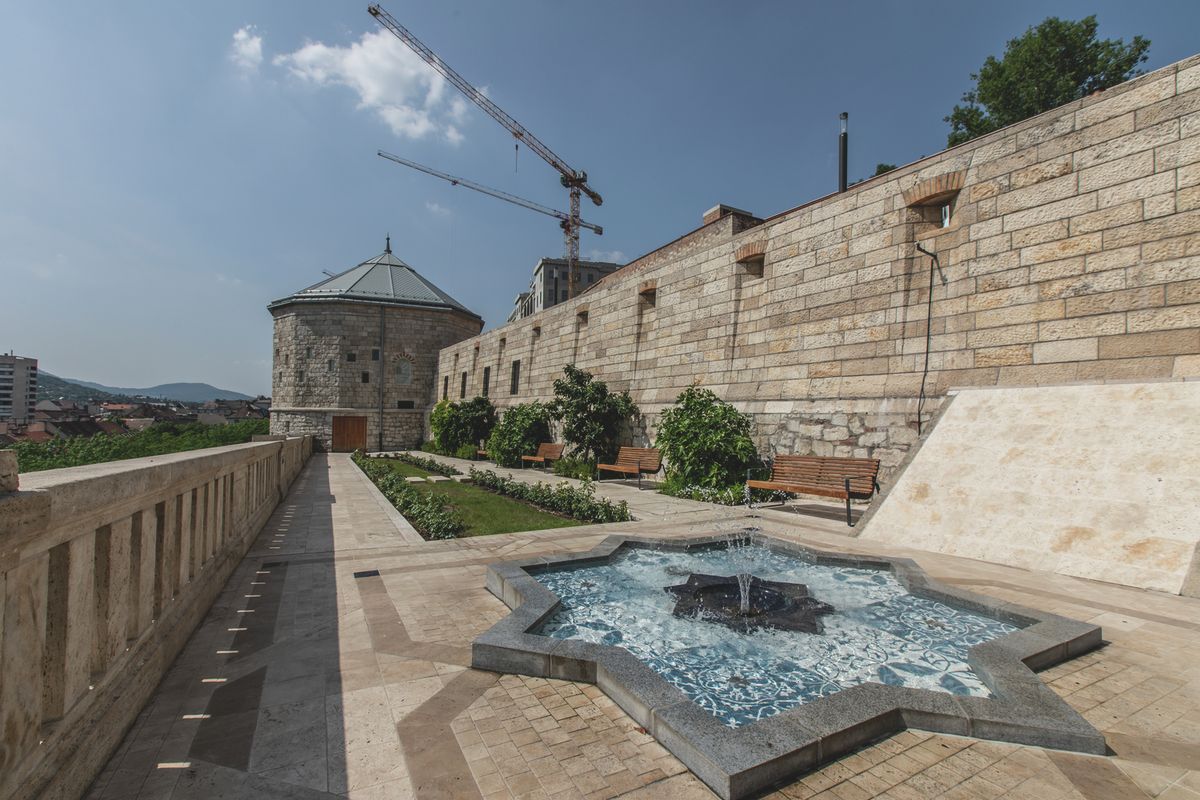 A Budavári Palotanegyed felújítása folyamatosan zajlik, hogy a budai vár és környezete visszakapja régi fényét.